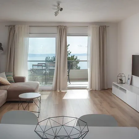 Penthouse Mak *